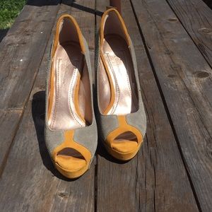 BCBG Platform Peep toe Heels